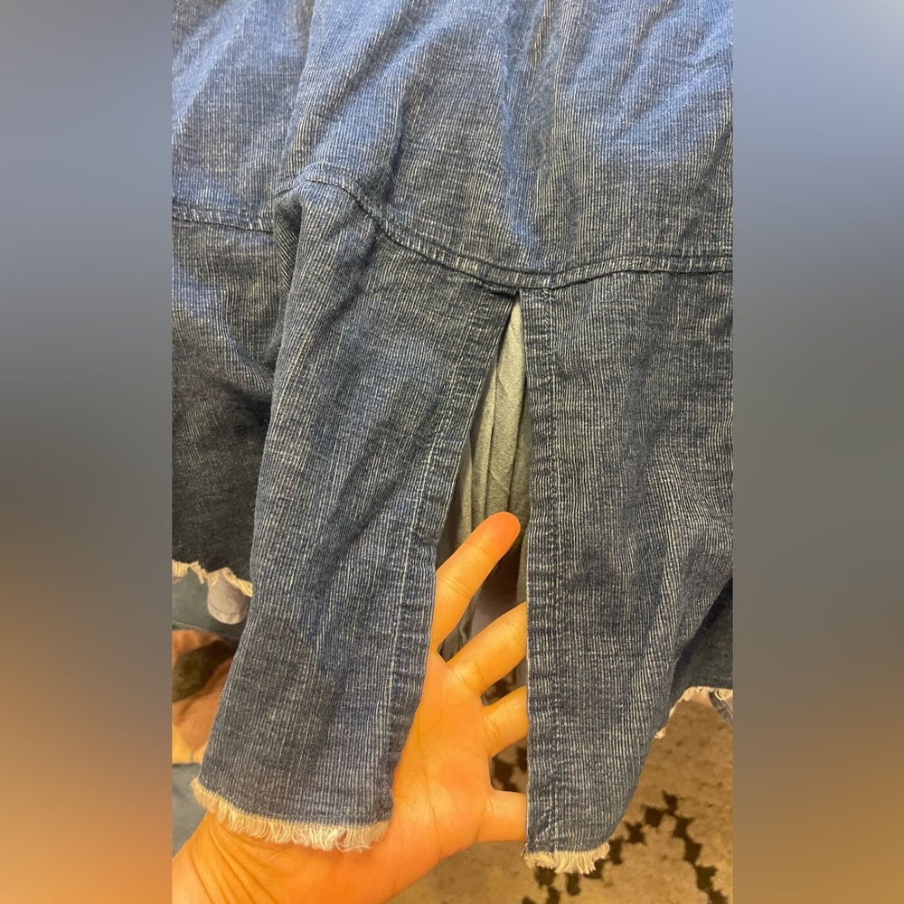 Cloth & Stone soft thin corduroy shirt! - Picture 7 of 7